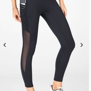 Fabletics Trinity Mid-Rise Pocket 7/8